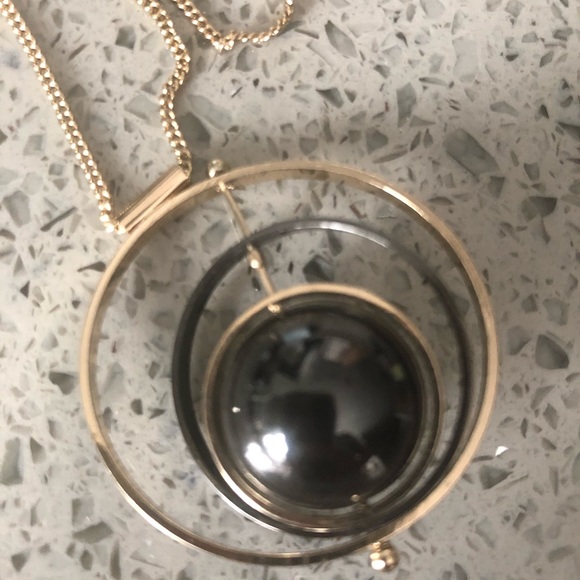 Topshop Ballin in Circle Necklace - Picture 3 of 7